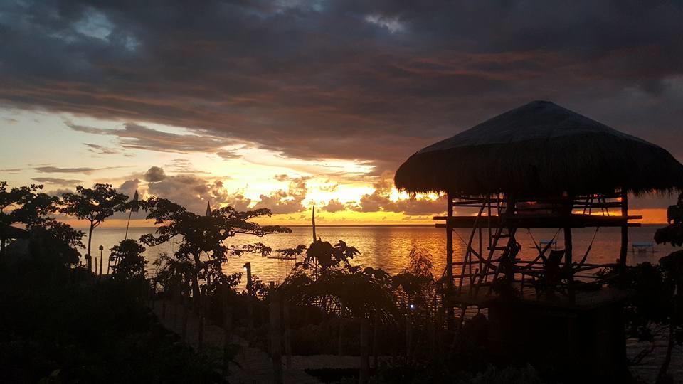 Birdland Beach Club Bolinao Екстериор снимка