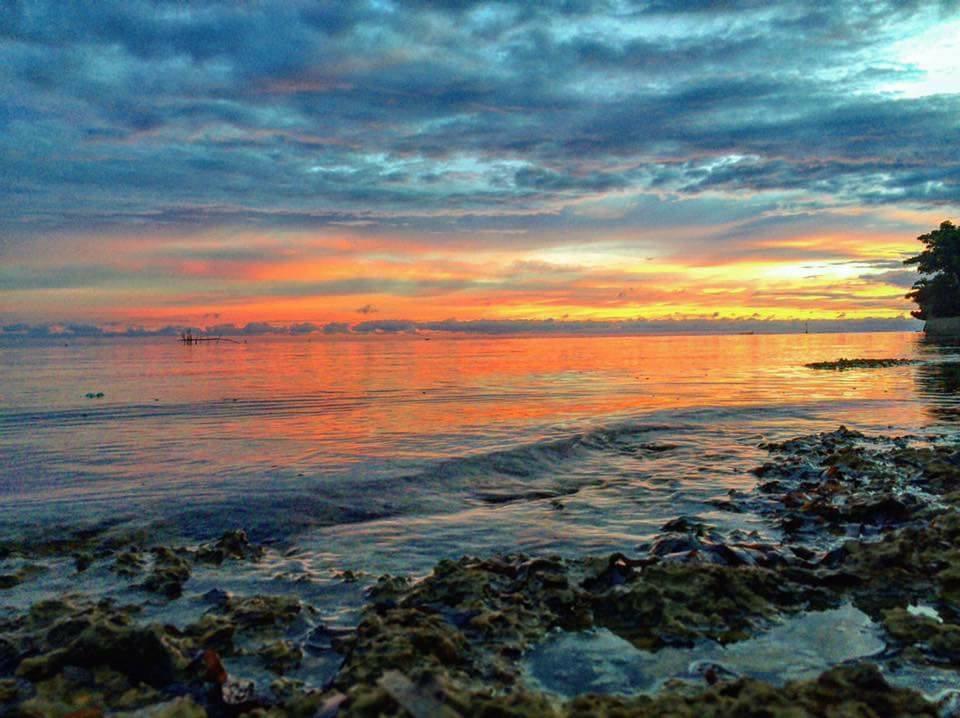 Birdland Beach Club Bolinao Екстериор снимка